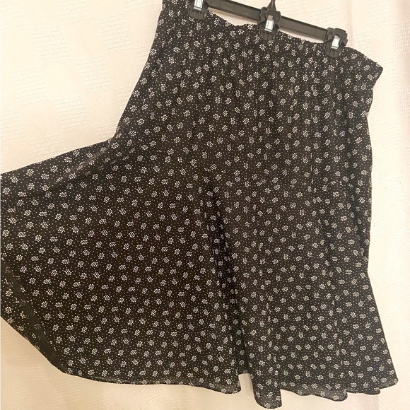 EUC Black & White Flounce Skirt, Size US 22WP - Picture 2 of 4